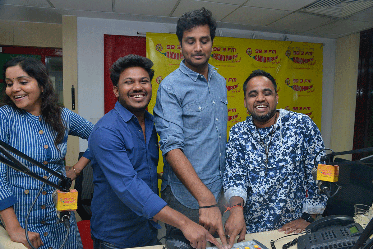 babu-baga-busy-song-launch-at-radio-mirchi